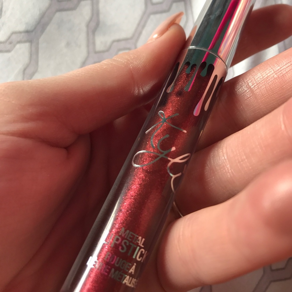 Kylie cosmetics holiday limited edition