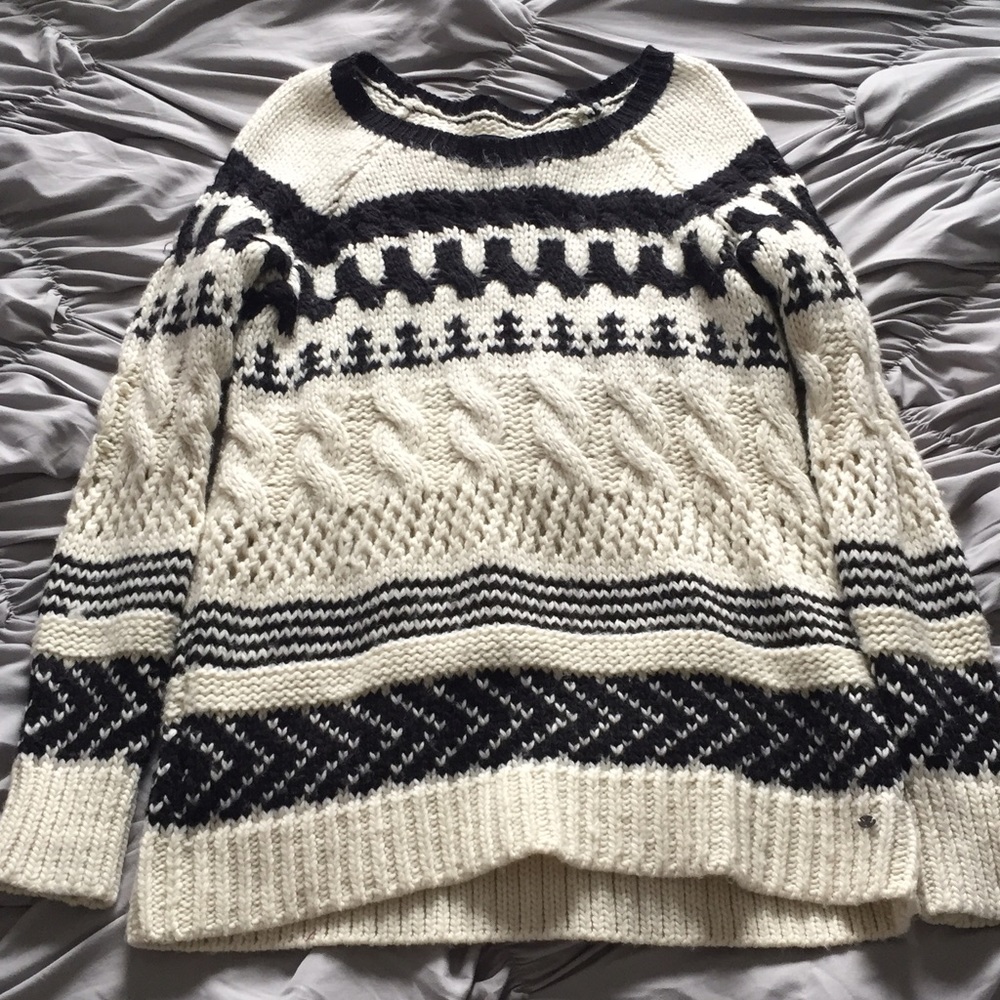 American eagle oversized sweater