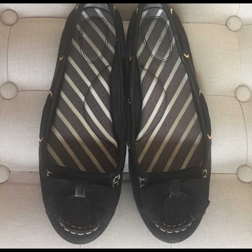 Black suede and leather Sperry flats