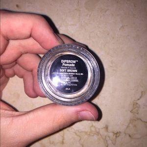 Anastasia Beverly Hill dip brow