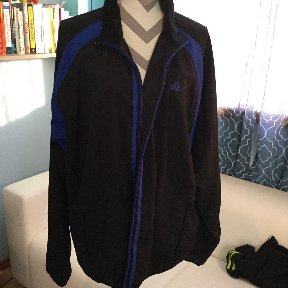 Black Adidas Jacket 🚵🏼🚵🏼🚵🏼🚵🏼🚵🏼🚵🏼🚵🏼