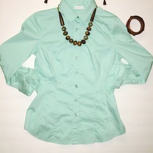 New York & Company stretch cotton button up shirt