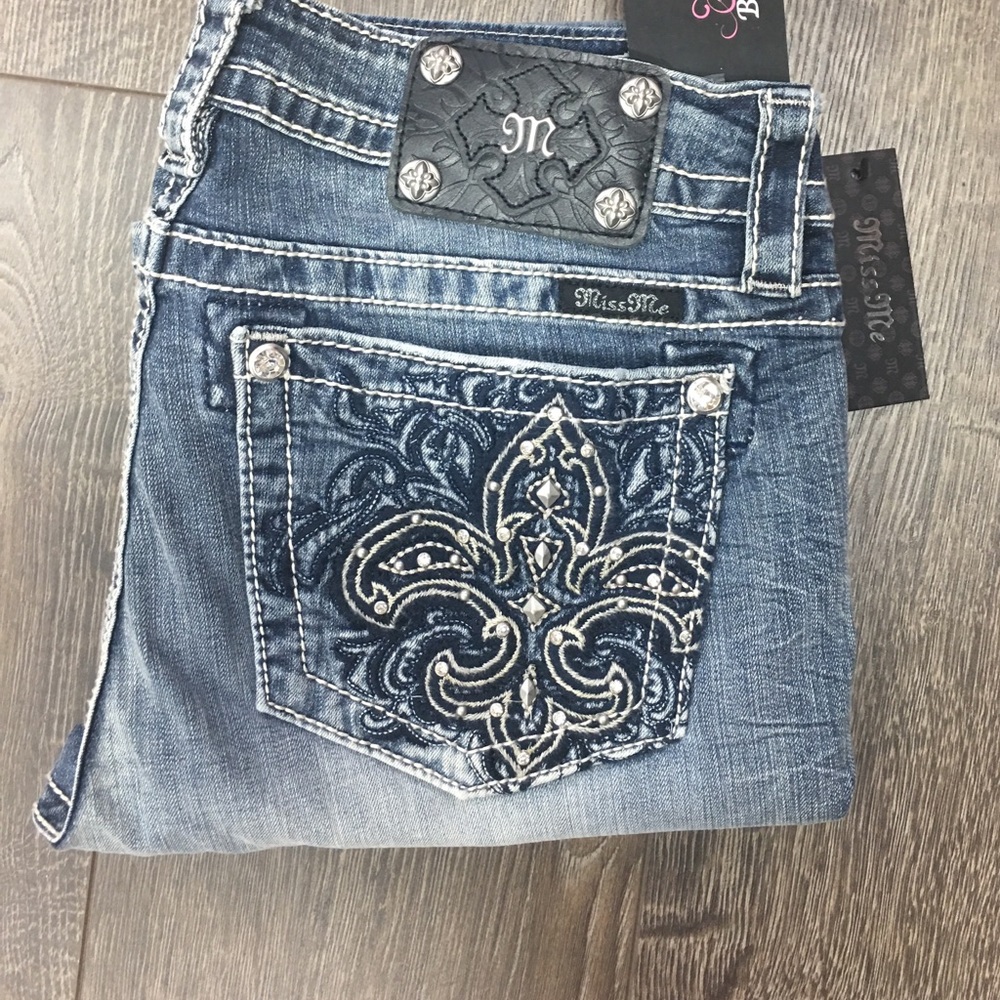 NWT MISS ME Mid rise skinny's