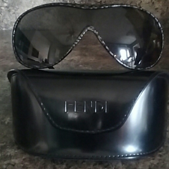 Sunglasses /Fendi Sunglasses  FS5087