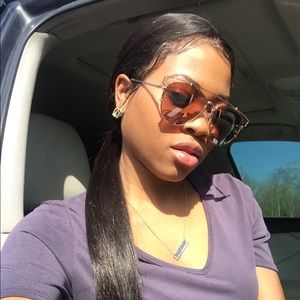 Meet your Posher, Johnell