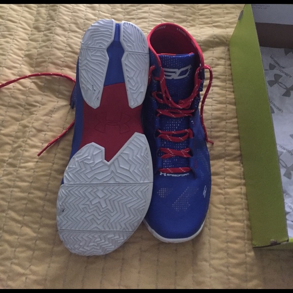 Steph curry shoes - Picture 3 of 4