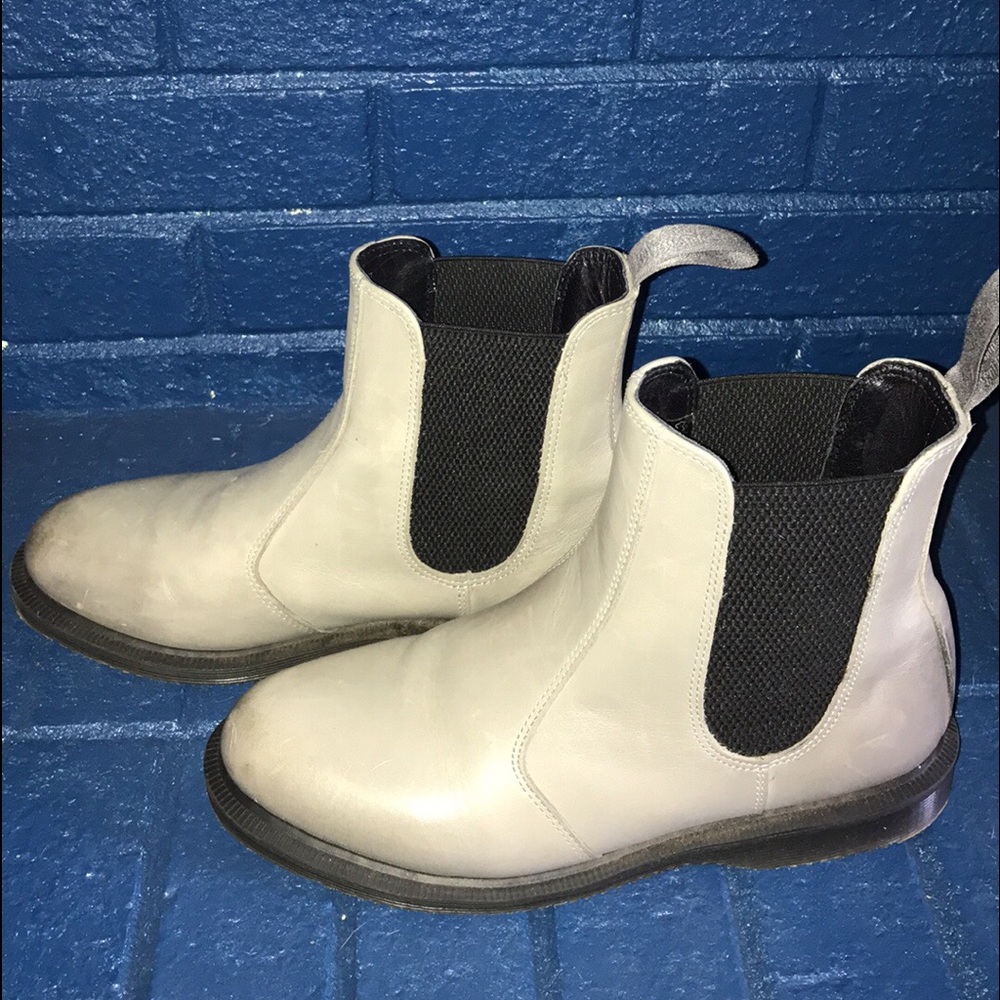 Dr Marten Chelsea Flora