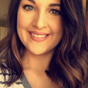 Meet your Posher, Annie