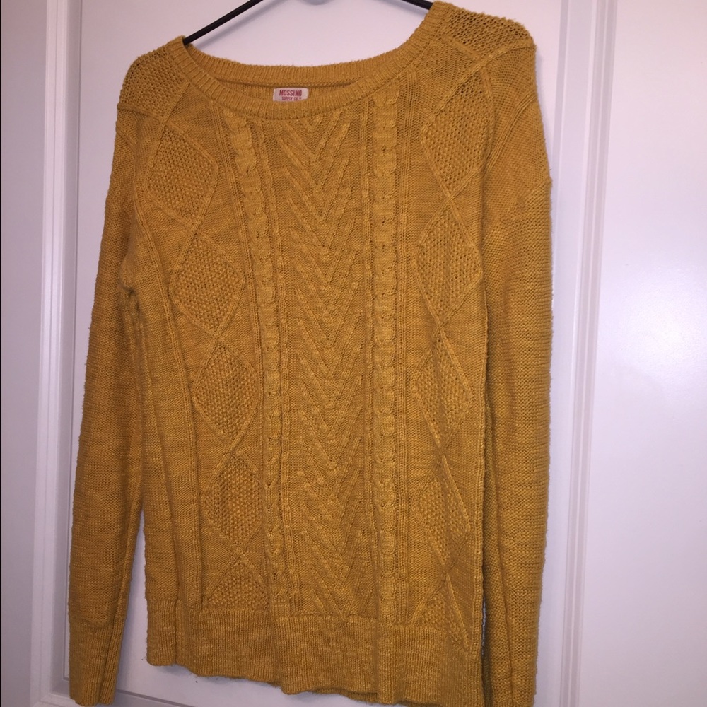 Cableknit sweater