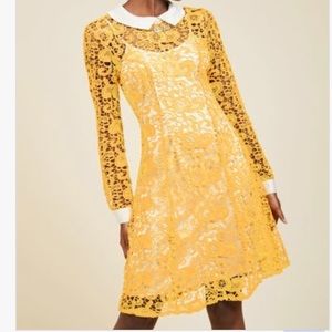 Collar ID yellow lace dress