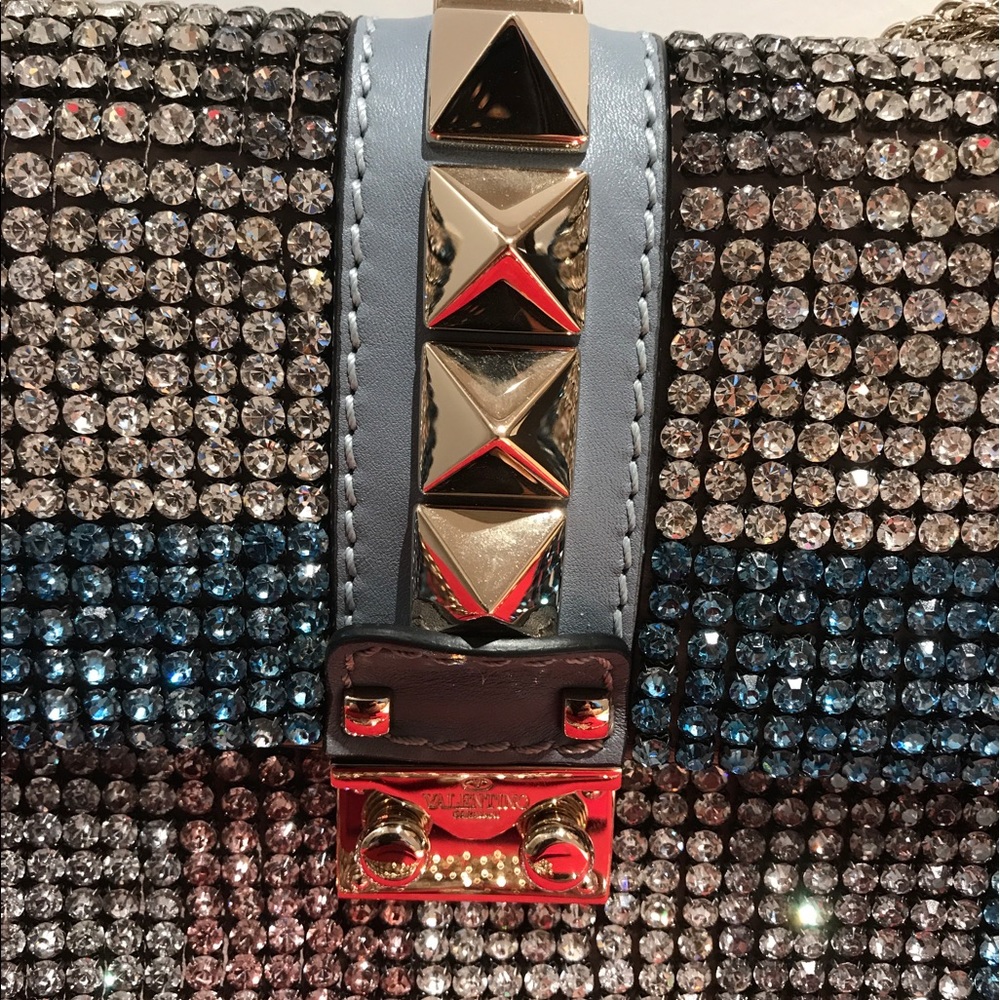 SOLD ✅ Valentino Glitter Small Lock Shoulder Bag - Picture 2 of 8