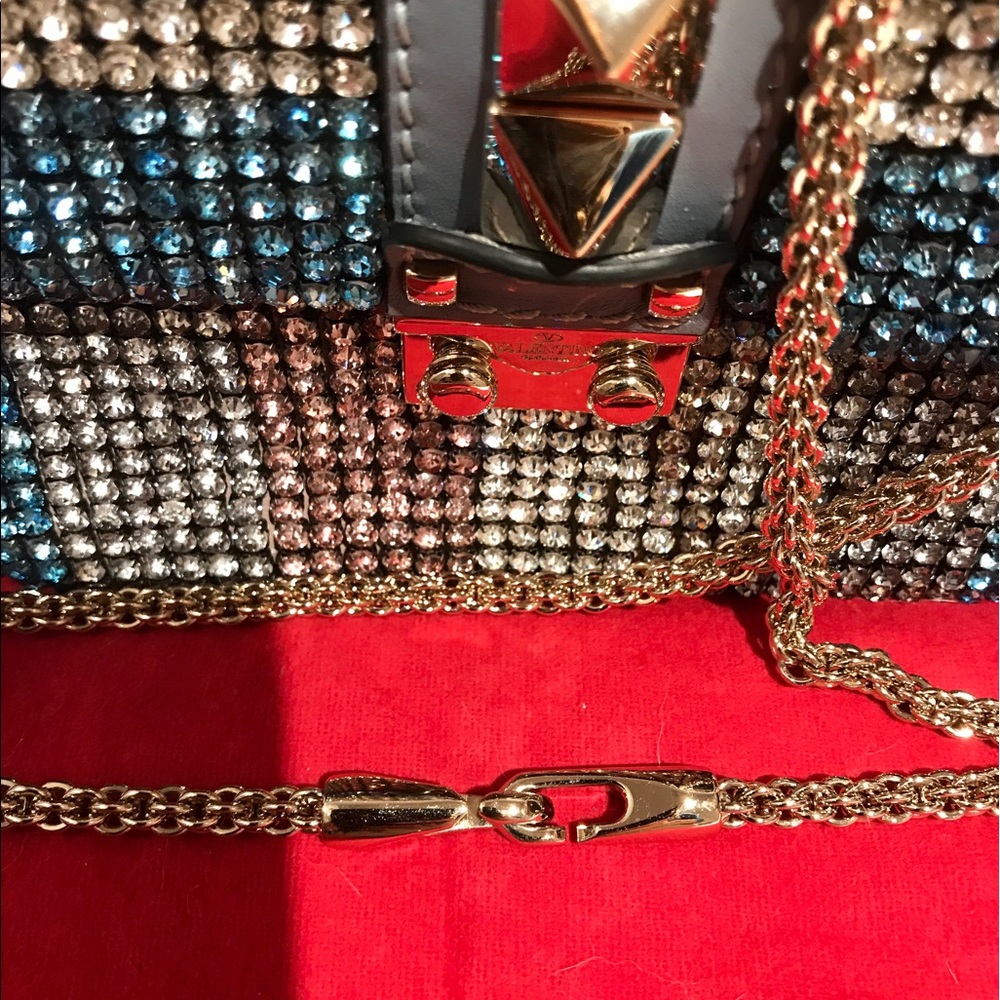 SOLD ✅ Valentino Glitter Small Lock Shoulder Bag - Picture 4 of 8