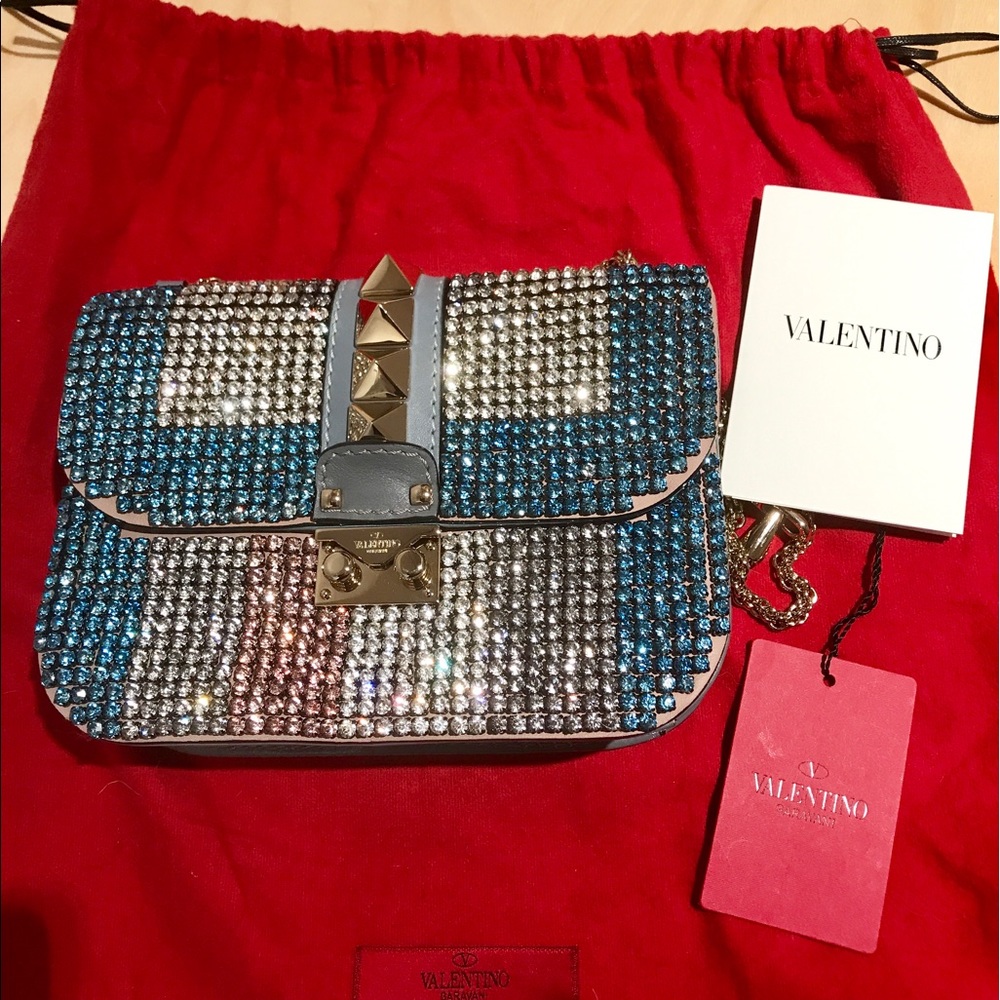 SOLD ✅ Valentino Glitter Small Lock Shoulder Bag - Picture 3 of 8