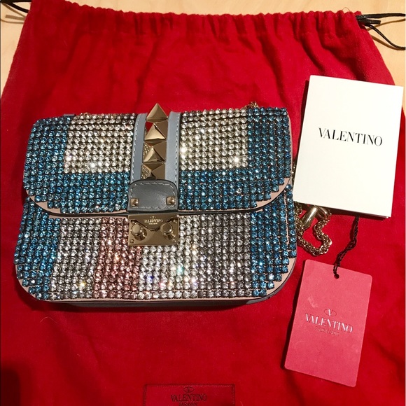 SOLD ✅ Valentino Glitter Small Lock Shoulder Bag - Picture 3 of 8