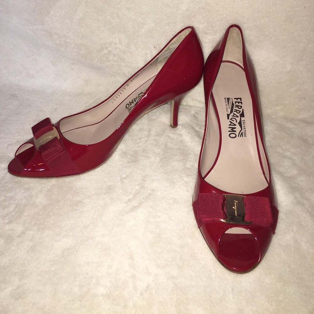 Ferragamo Pola Patent Leather Pump