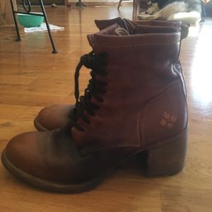 Patricia Nash Italian leather boots size 39.
