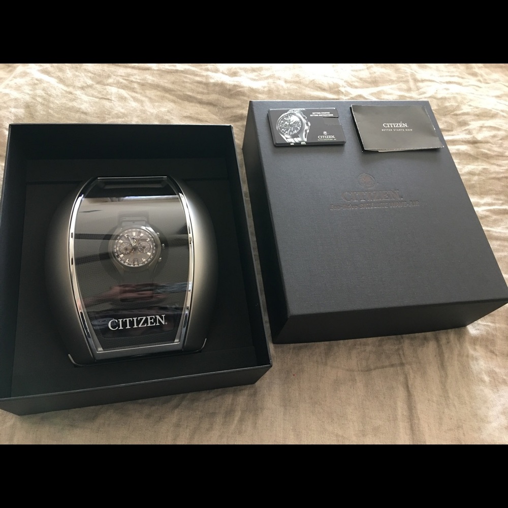 Citizen Satellite Wave-Air Gray Titanium Watch