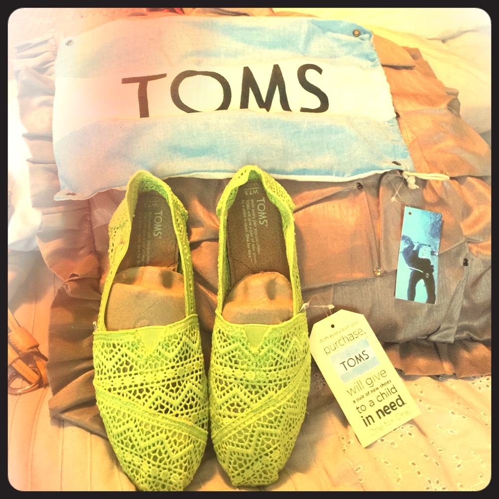 Toms size 7.5