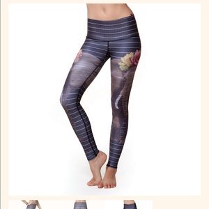 Teeki Legging. dark Gray and  white