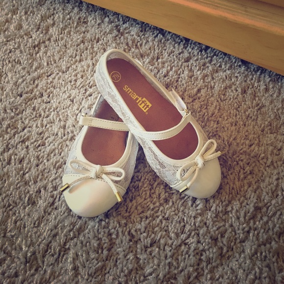 little girl off white dress shoes