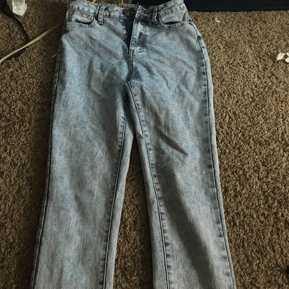 High waisted jeans