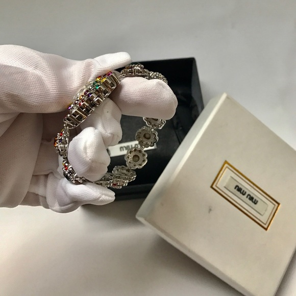 ♦️sold♦️Auth MIU MIU Crystal bracelet in box - Picture 4 of 8