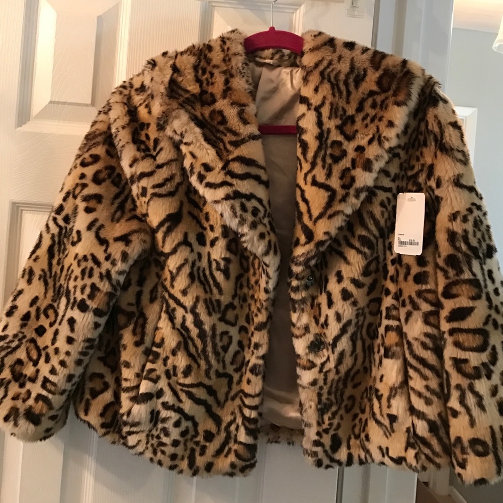 Faux fur leopard  jacket