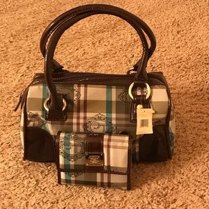 Liz Claiborne matching wallet and purse