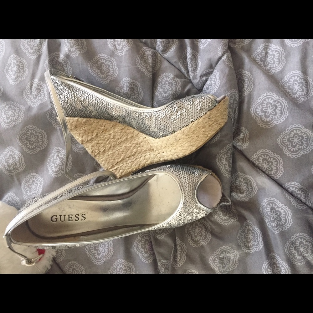 Beautiful silver guess shoes