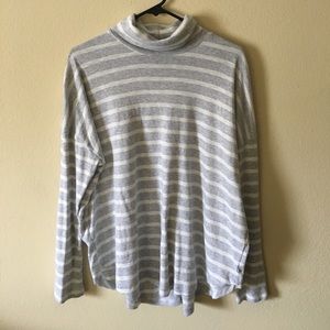 AERIE Cream/Grey Longsleeved Turtleneck