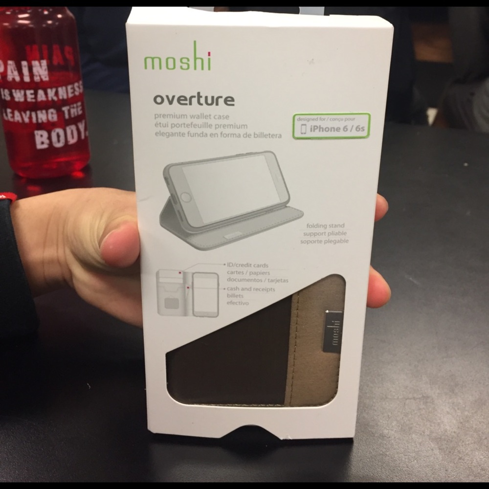Moshi overture premium wallet case in beige