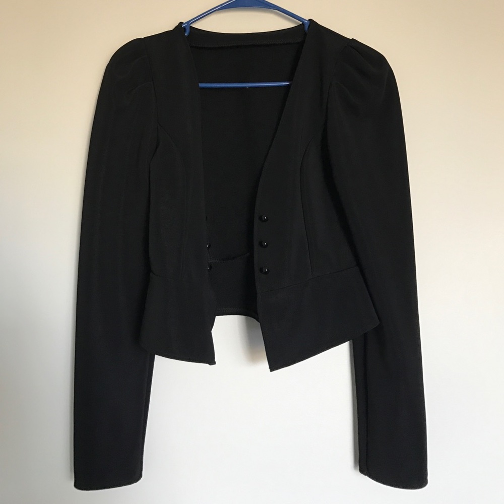 Black crop blazer