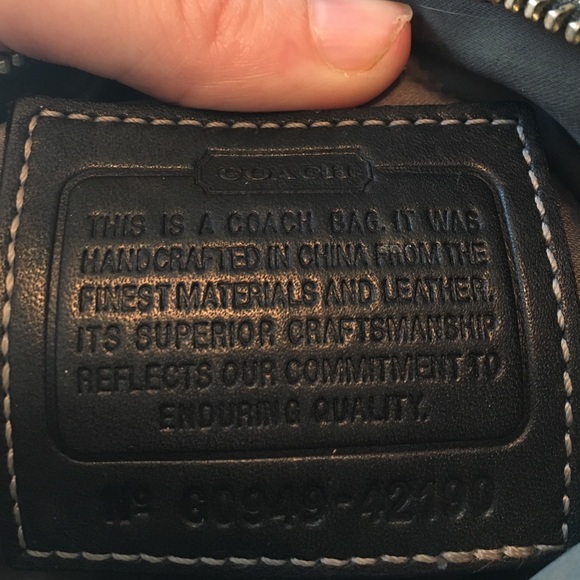 Authentic coach shoulder bag - Picture 4 of 4