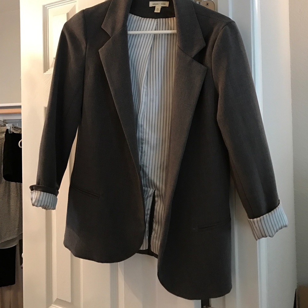 Grey blazer