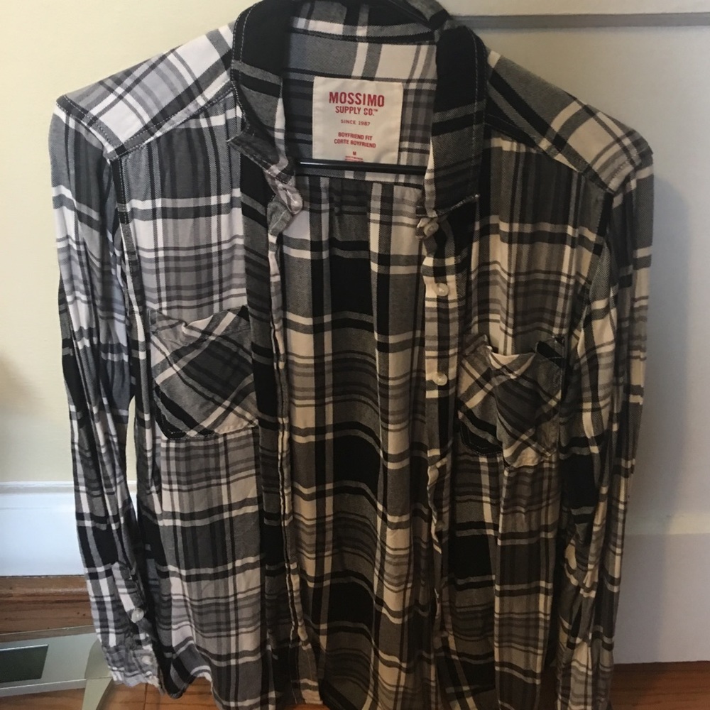 Mossimo flannel button up in black and white