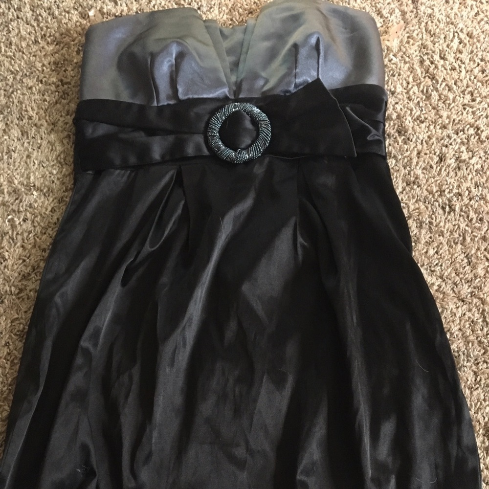 Strapless dress