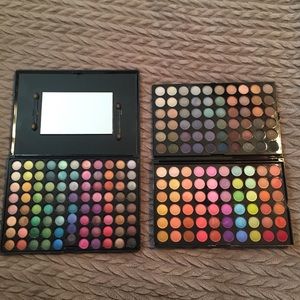 Eyeshadow palette