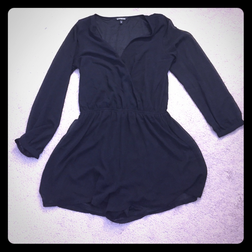 Express- Black Romper
