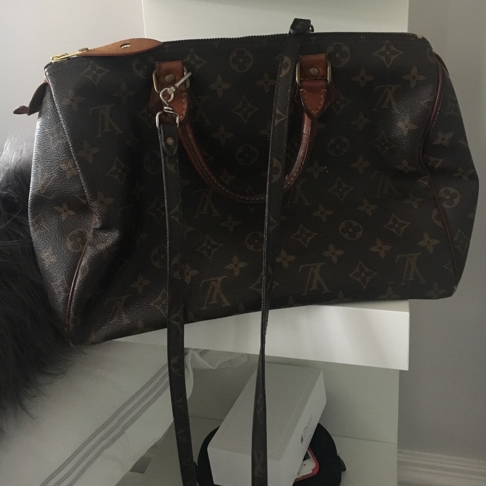 Louis Vuitton Speedy bag w strap