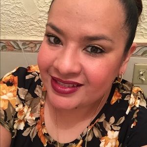 Meet your Posher, Eloisa