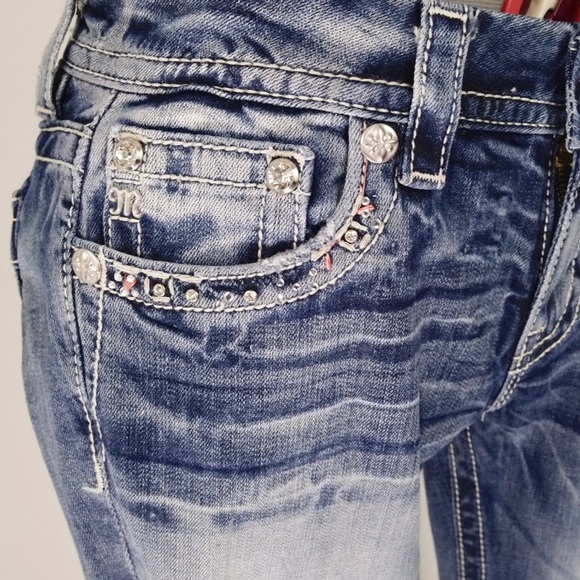 NWT Miss Me Distressed Mid-rise Bootcut Jeans - Picture 3 of 4