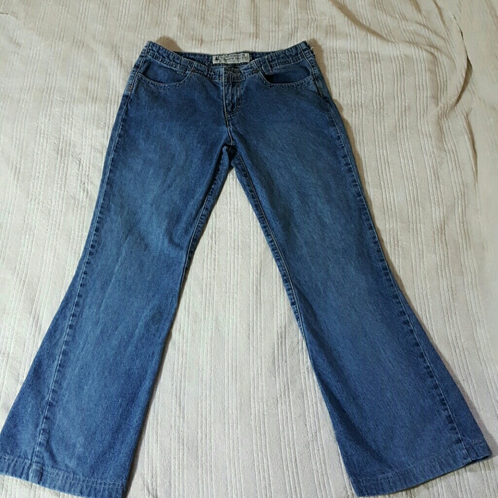 AMERICAN EAGLE OUTFITTERS - JEANS- SIZE 4P