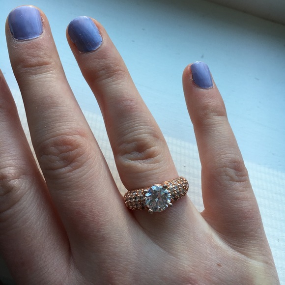 "My Queen" Rose Gold Ring - Picture 1 of 3