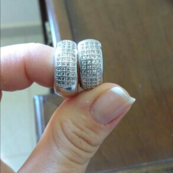 Brand new Pave Earrings and ring size 7 - Picture 2 of 4