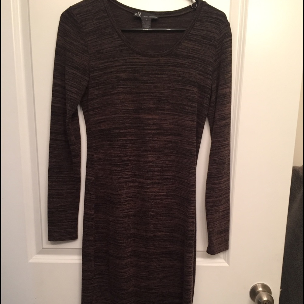 Scoopneck midi dress