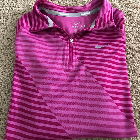 Nike DRI-FIT Pullover - Picture 1 of 2