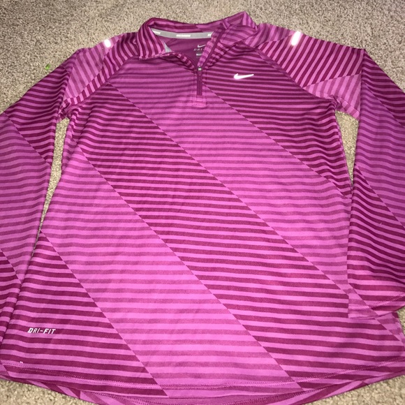 Nike DRI-FIT Pullover - Picture 2 of 2