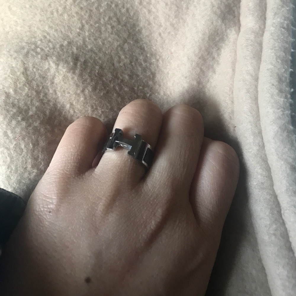 Fashion ring