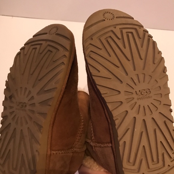 ✨FINAL $ DROP✨Bailey button short uggs - Picture 5 of 5