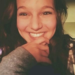 Meet your Posher, Caleigh